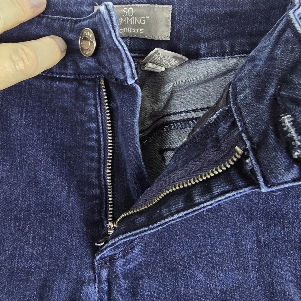 Chico's So Slimming Dark Wash Ankle Length Jeans Straight Leg Stretchy Size 1=8 - Picture 10 of 15